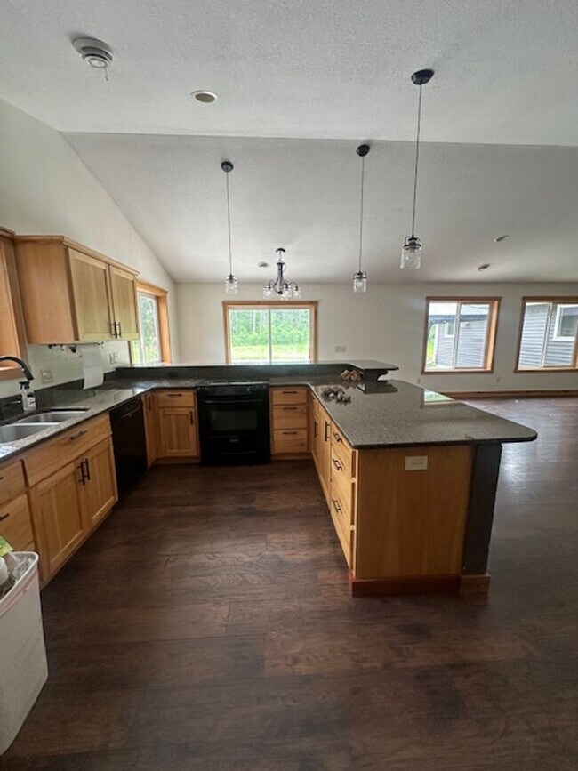 Foto del edificio - 4 Bed, 2 bath Single Family Home - Pillager