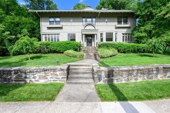 Building Photo - 25 Highbrook Ave