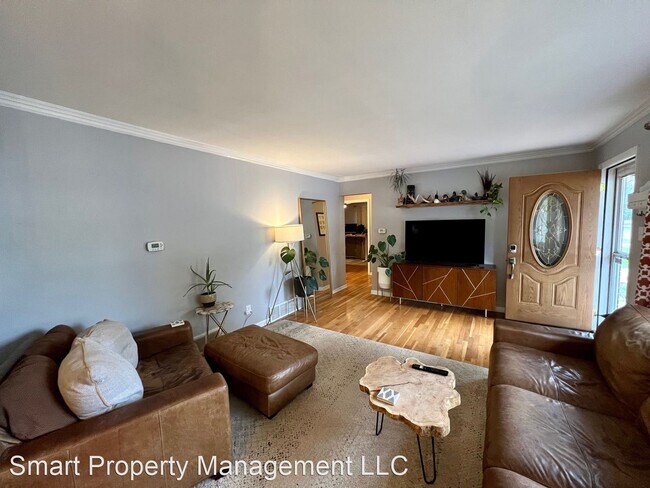 Foto del edificio - 5 br, 2.5 bath House - 2438 S Perry St