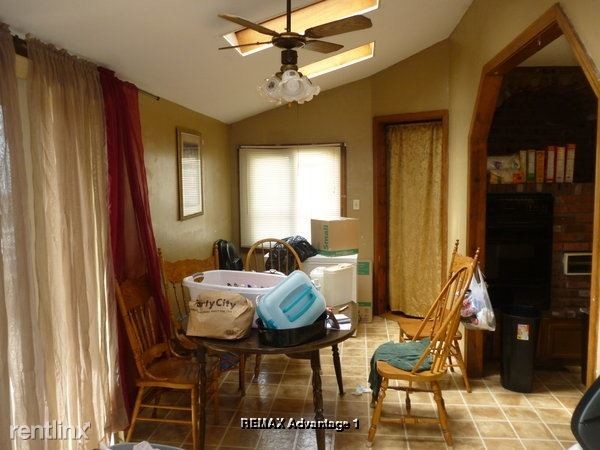 Building Photo - 3 br, 1 bath Apartment - 125 Perry Ave