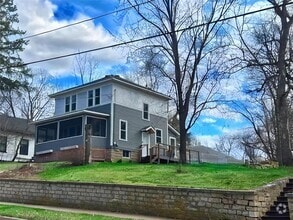 Building Photo - 816 Vine St