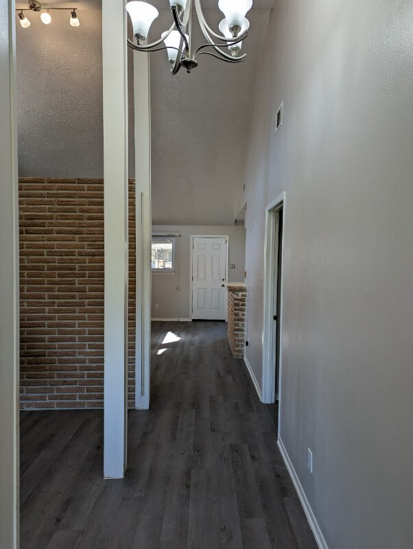 Foto del edificio - 4302 Rosebud Dr