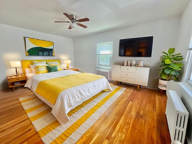 Building Photo - 220 Allison St NW