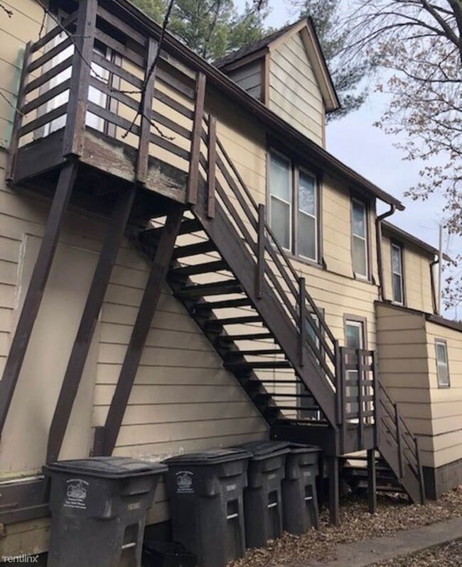 Foto del edificio - 1 br, 1 bath 4plex - 1349 8th Street 4