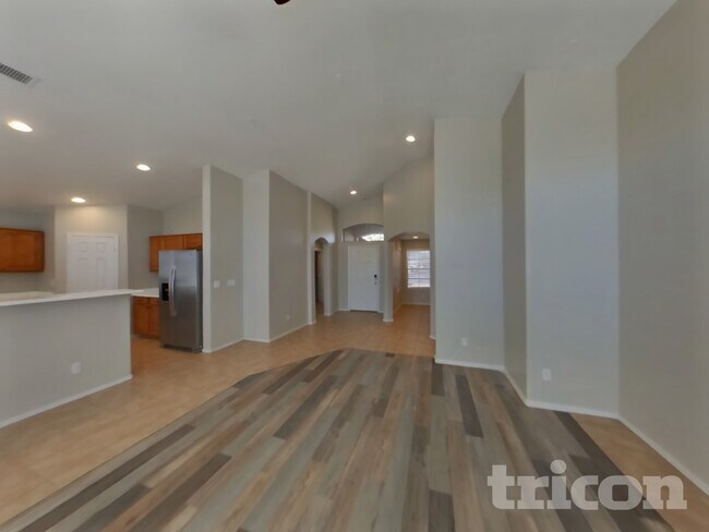 Foto del edificio - 8625 W Chickasaw St