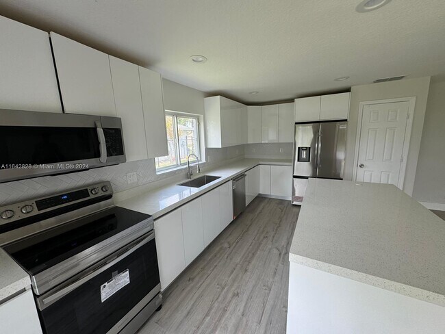 Foto del edificio - 766 SE Norcross Ave