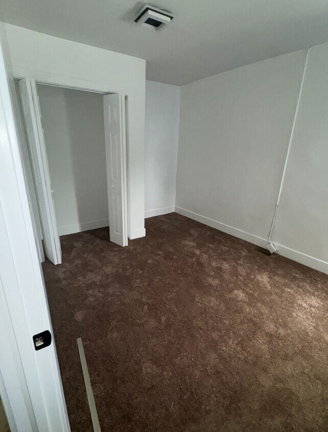 Foto del edificio - 1224 E 22nd St