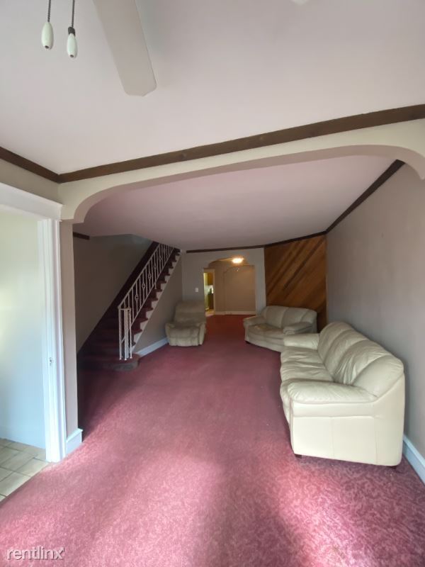 Building Photo - 3 br, 1.5 bath Townhome - 3303 Englewood S...
