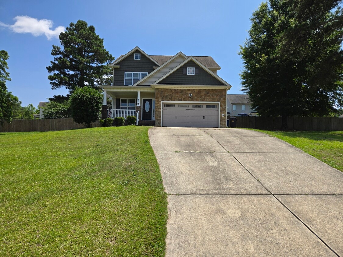 Primary Photo - 47 Kentucky Derby Ln