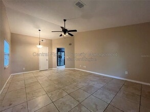 Building Photo - 885 Rockhill St
