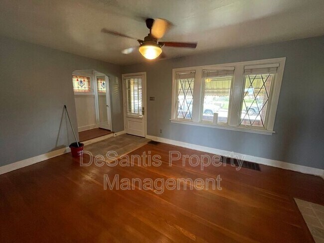 Building Photo - 344 Fernhill Ave