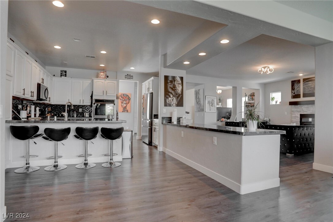 Foto principal - 8324 Imperial Lakes St