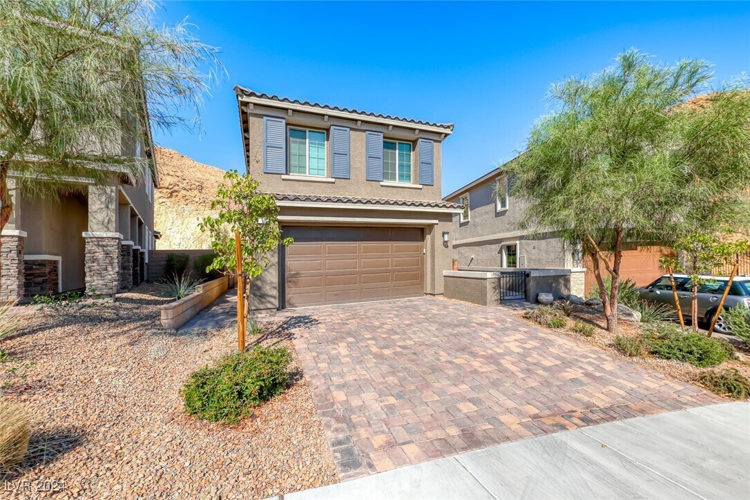 Primary Photo - 97 Moon Hill Dr