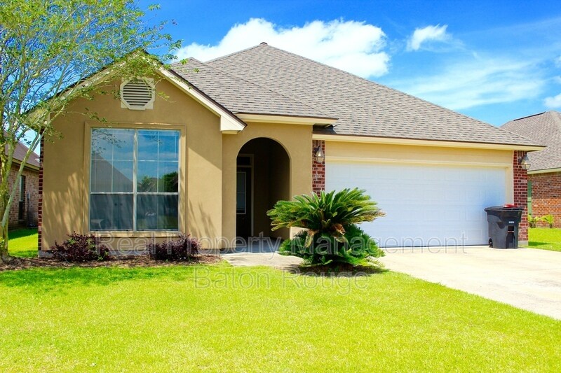 2914 Nicholson Lake Dr, Baton Rouge, LA 70810 House Rental in Baton