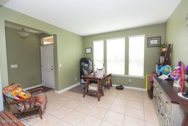 Foto del edificio - 4 bedroom 3.5 bath home in Durbin Crossing