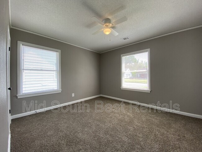 Foto del edificio - 2404 Lowell Ave