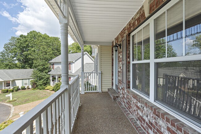 Building Photo - 107 Aintree Ct