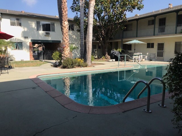 Foto del edificio - 14850 Weddington St