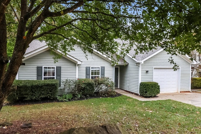 Building Photo - 7039 Lowen Rd