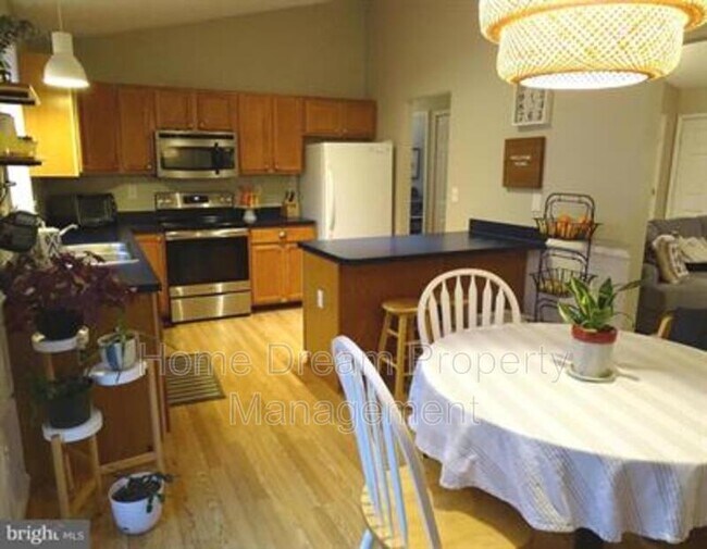 Foto del edificio - 10603 Hamiltons Crossing Dr