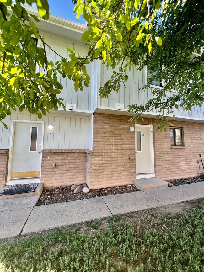 Building Photo - 725 Elder Ct