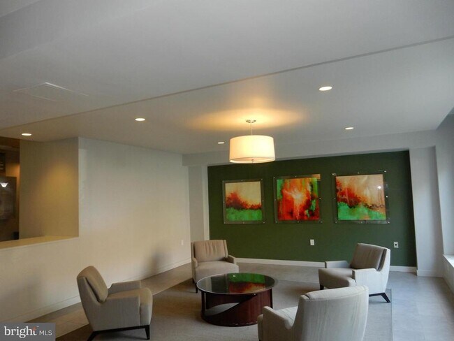 Foto del edificio - 2030 F St NW