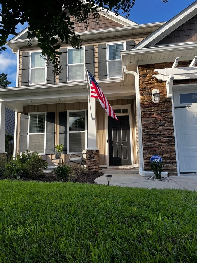 Building Photo - 413 Chablis Way