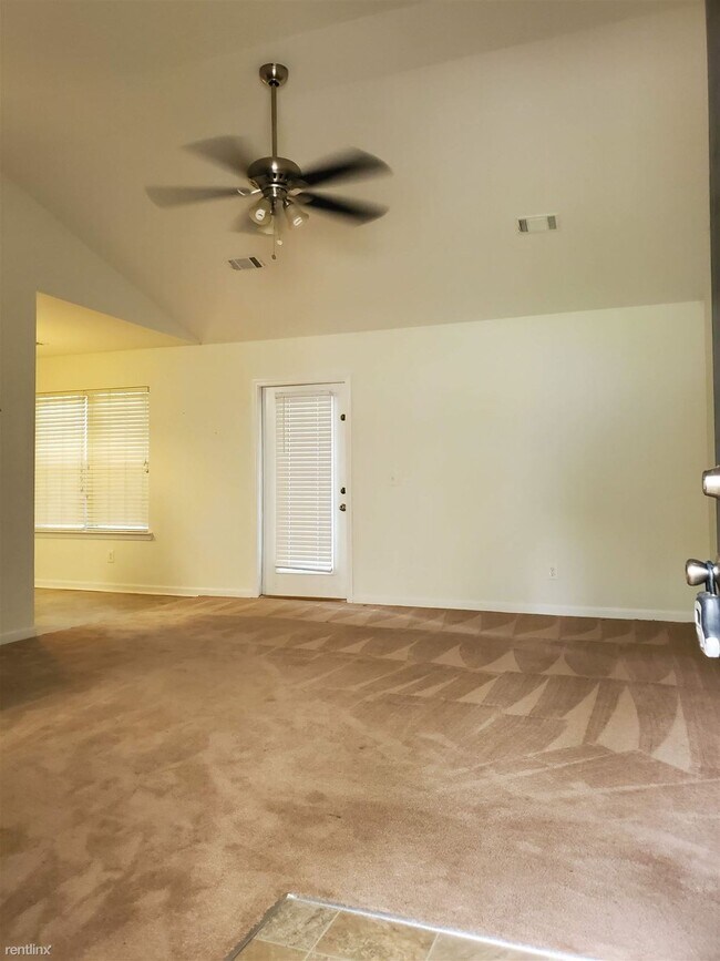 Building Photo - 3 br, 2 bath House - 111 Five Oaks Ct