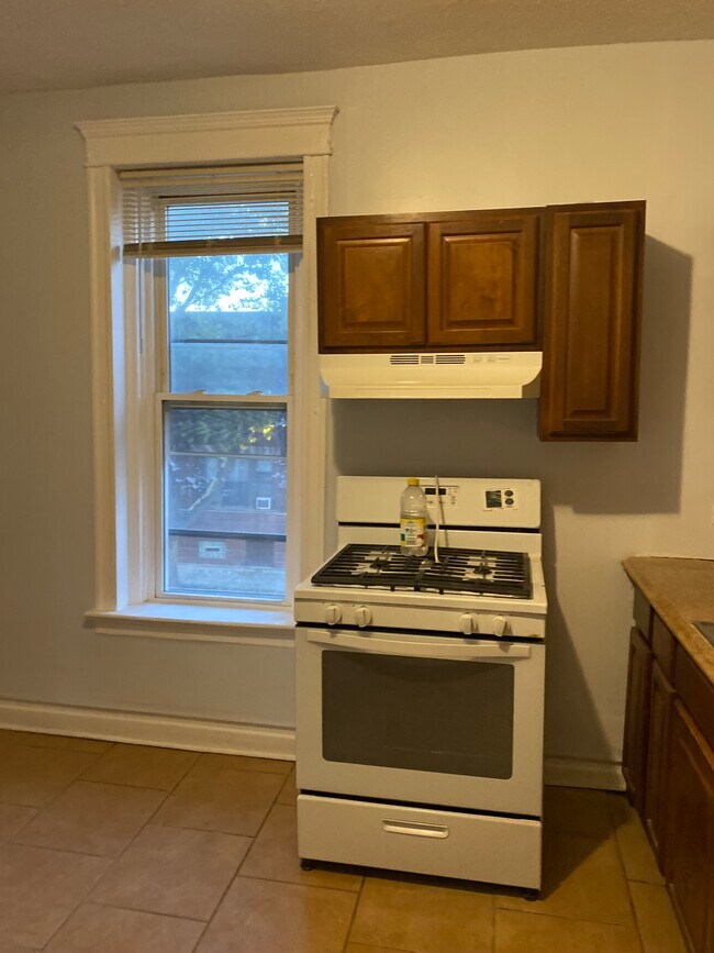 Foto del edificio - 5600 S May St