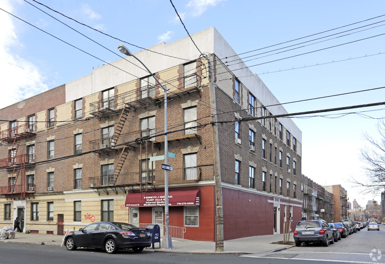 Foto principal - 2802 Crescent St