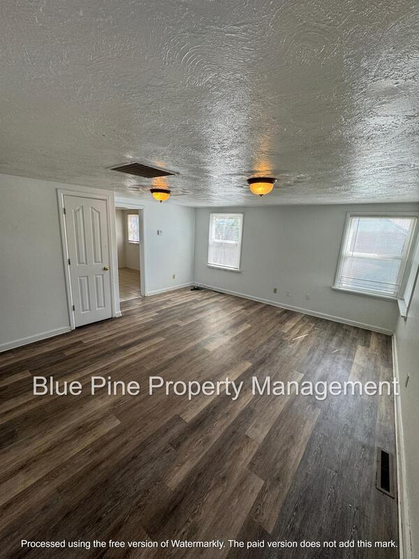 Building Photo - 147 East Short Street