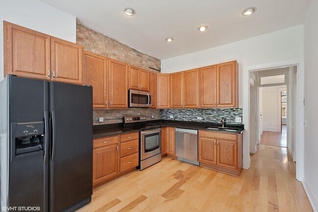 Foto del edificio - 1539 N Wells St