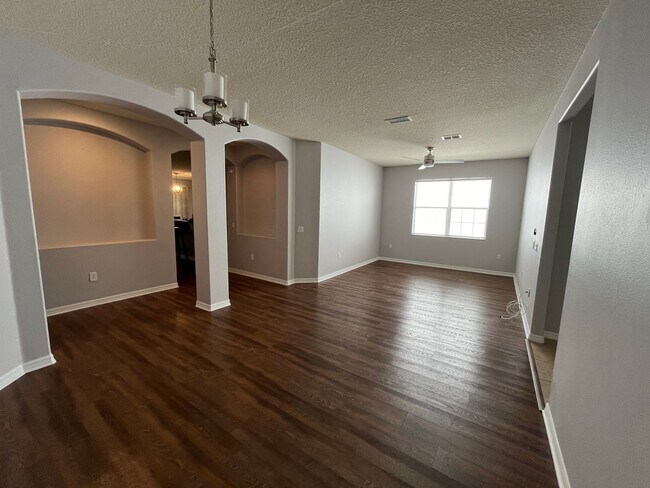 Foto del edificio - Lake Nona - Four bedroom, 3 full bath home...