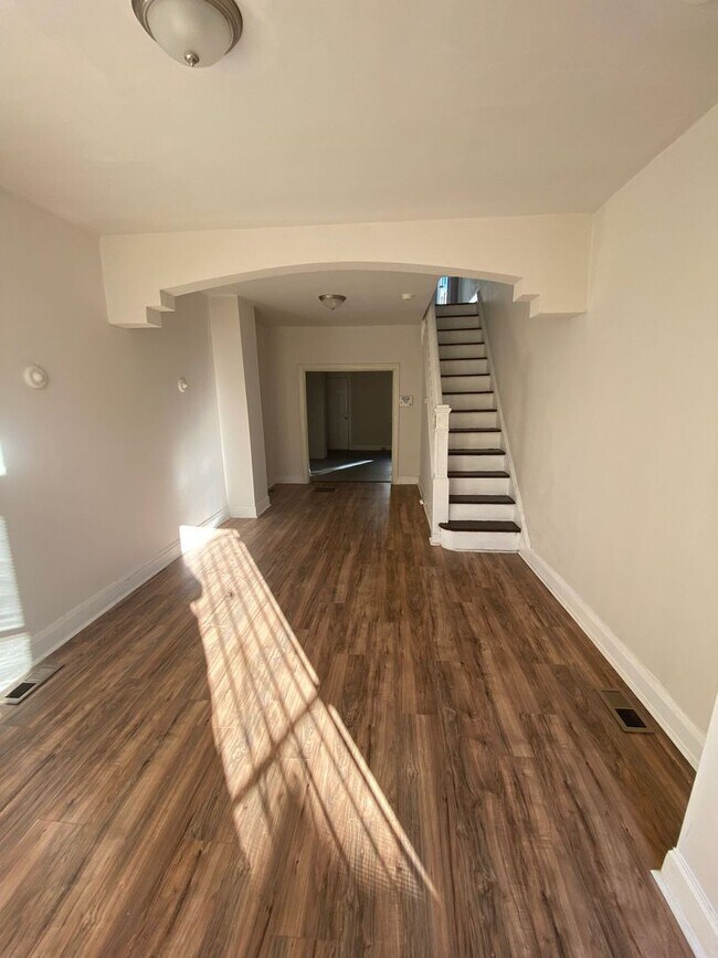 Building Photo - 2618 Grogan Ave