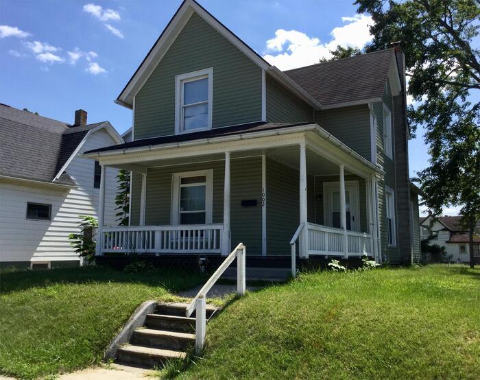 Primary Photo - 1002 E Indiana Ave