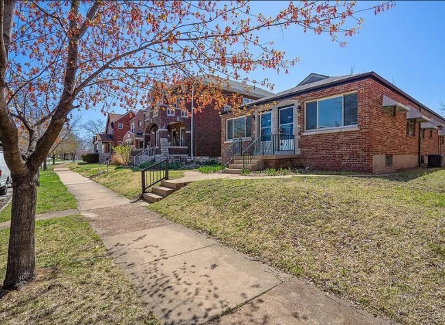 Building Photo - 4976 Oleatha Ave