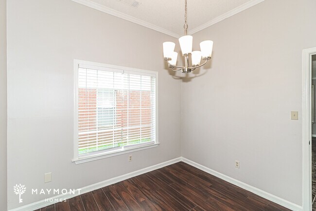 Foto del edificio - 2125 Oak Springs Dr