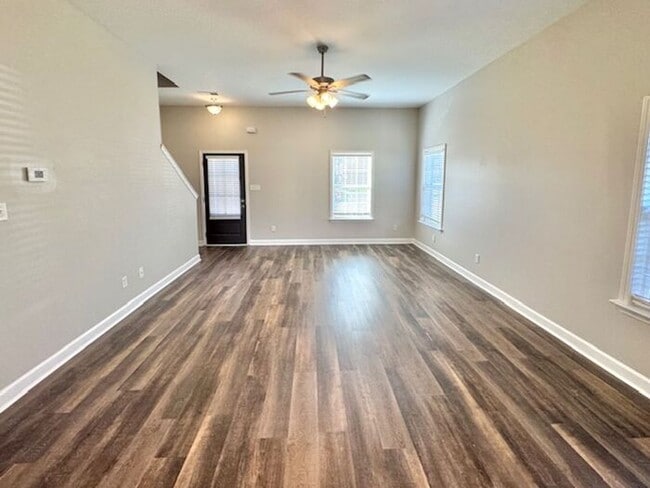 Building Photo - Now Lasing a 4 Bedroom 2.5 bath home in Horn Lake