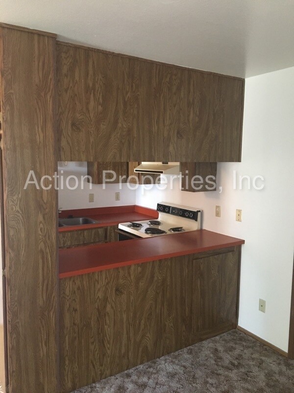 Building Photo - 1425 N Virginia St