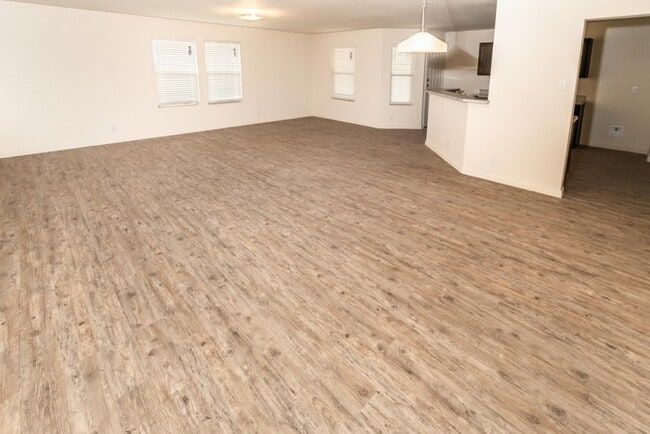 Building Photo - Tesoro Hills - 5019 War Horse Dr San Anton...