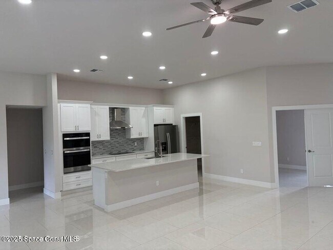 Foto del edificio - 3839 Jupiter Blvd SE