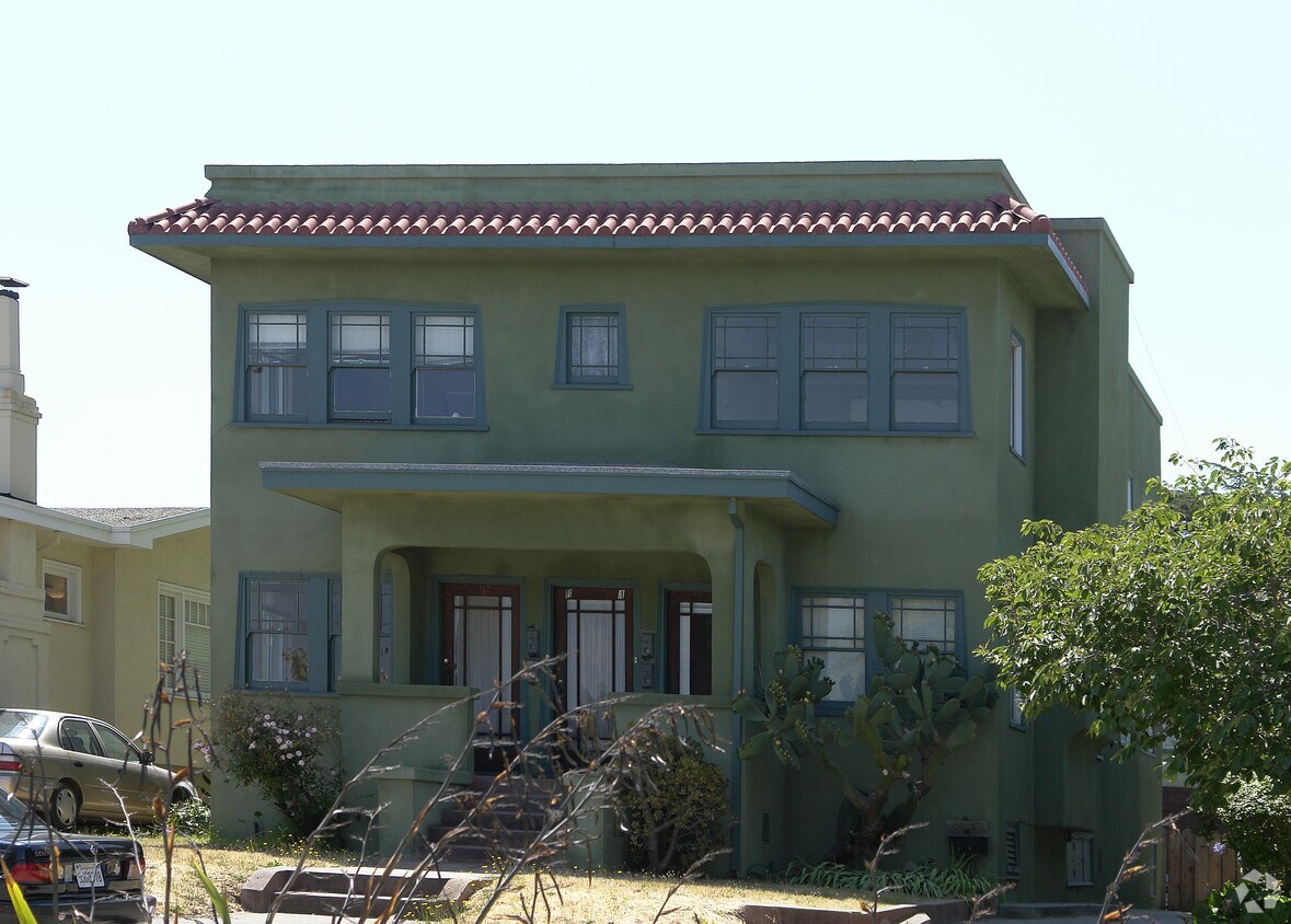 Building Photo - 4154 Park Blvd