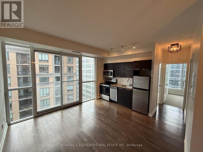 Photo du bâtiment - 126-1126 Simcoe St