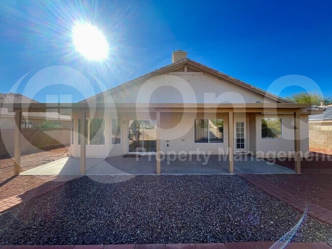 Foto del edificio - 9557 Blue Ridge Mountain St