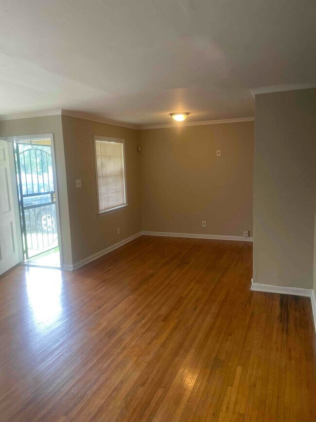 Foto del edificio - MOVE-IN SPECIAL 1/2 OFF 1ST MONTH'S RENT!!