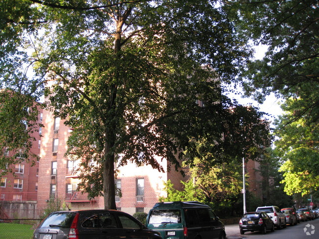 Building Photo - 15010 79th Ave