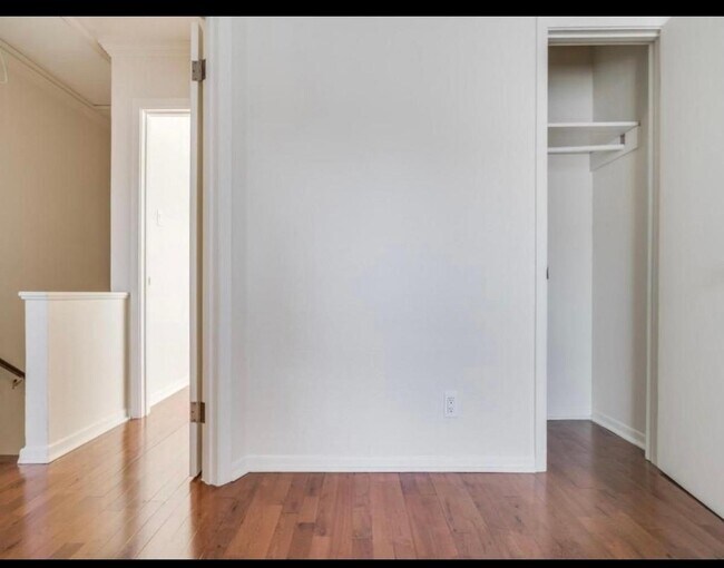 Foto del edificio - 4704 Abbott Ave