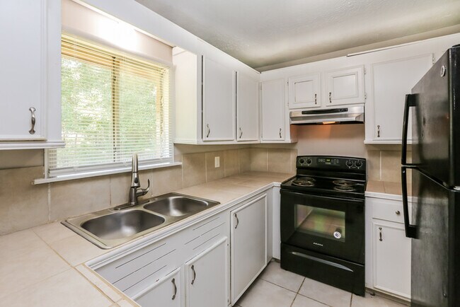 Foto del edificio - 125 James Garfield Cir