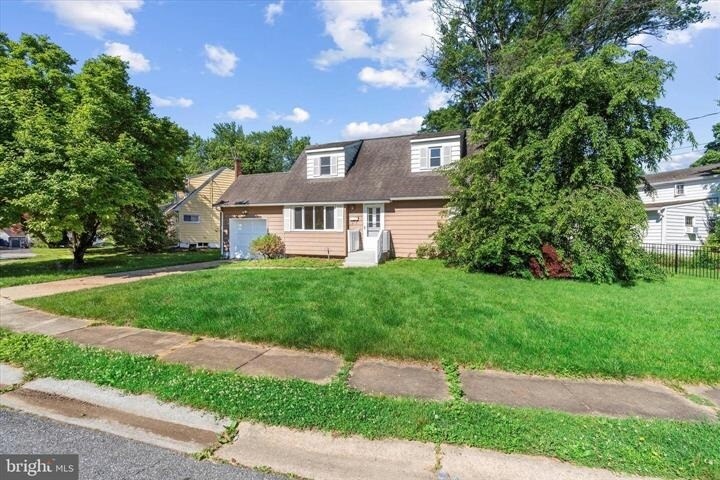Front - 2 Phelps Ln