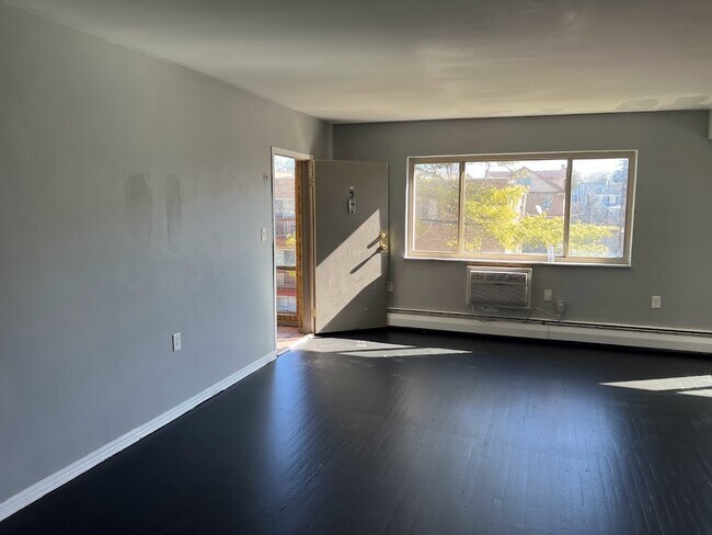 Foto del edificio - 4846 Yarmouth Pl